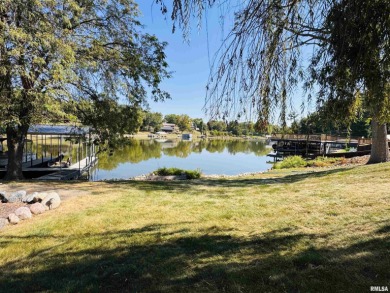 LUXURY LAKEFRONT LIVING AT ITS FINEST - 5 BED | 4 BATH | on Wee-Ma-Tuk Hills Country Club in Illinois - for sale on GolfHomes.com, golf home, golf lot