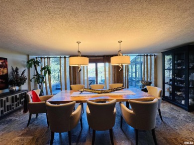 LUXURY LAKEFRONT LIVING AT ITS FINEST - 5 BED | 4 BATH | on Wee-Ma-Tuk Hills Country Club in Illinois - for sale on GolfHomes.com, golf home, golf lot