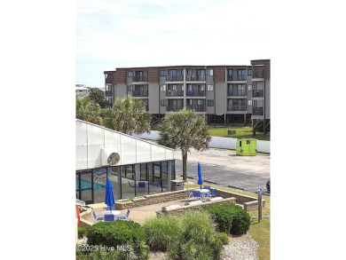 Don't miss your chance to own this amazing 2 bedroom, 2 bath on The Country Club of the Crystal Coast in North Carolina - for sale on GolfHomes.com, golf home, golf lot
