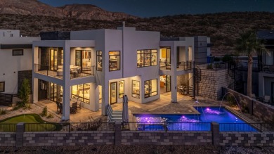 Huge Recent Price Drop!! This stunning home is located on the on Copper Rock Golf Course in Utah - for sale on GolfHomes.com, golf home, golf lot