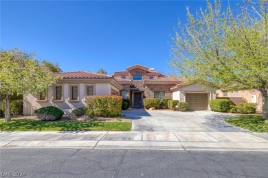 Beautifully remodeled Home with thousands of dollars in upgrades on Anthem Country Club in Nevada - for sale on GolfHomes.com, golf home, golf lot