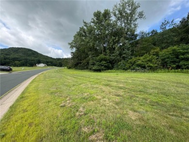 Nice size wooded building site in the Jewel Development.  Just a on The Jewel Golf Club in Minnesota - for sale on GolfHomes.com, golf home, golf lot