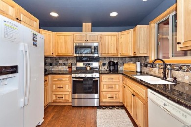 Charming mountain cabin in the heart of Moonridge, ideally on Big Bear Mountain Ski and Golf Resort in California - for sale on GolfHomes.com, golf home, golf lot