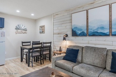 Beautifully updated and fully furnished, large 1 bed, 1 bath on Stoneridge Golf Club in Idaho - for sale on GolfHomes.com, golf home, golf lot