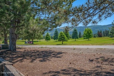 Beautifully updated and fully furnished, large 1 bed, 1 bath on Stoneridge Golf Club in Idaho - for sale on GolfHomes.com, golf home, golf lot