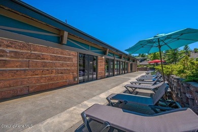 Beautifully updated and fully furnished, large 1 bed, 1 bath on Stoneridge Golf Club in Idaho - for sale on GolfHomes.com, golf home, golf lot