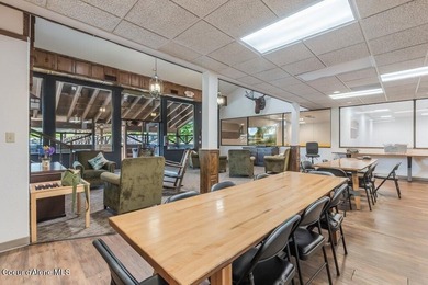 Beautifully updated and fully furnished, large 1 bed, 1 bath on Stoneridge Golf Club in Idaho - for sale on GolfHomes.com, golf home, golf lot