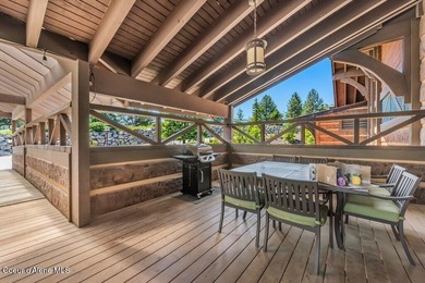 Beautifully updated and fully furnished, large 1 bed, 1 bath on Stoneridge Golf Club in Idaho - for sale on GolfHomes.com, golf home, golf lot