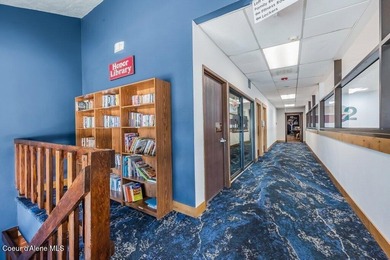 Beautifully updated and fully furnished, large 1 bed, 1 bath on Stoneridge Golf Club in Idaho - for sale on GolfHomes.com, golf home, golf lot