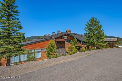 Beautifully updated and fully furnished, large 1 bed, 1 bath on Stoneridge Golf Club in Idaho - for sale on GolfHomes.com, golf home, golf lot