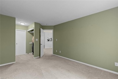 Beautifully updated 2-bedroom, 2-bath home with garage on a on Greenbrier Country Club in Virginia - for sale on GolfHomes.com, golf home, golf lot