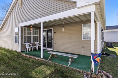 Check out this cozy Quincy Model with it's 2 bedroom 2 bath on Greenbriar Woodlands in New Jersey - for sale on GolfHomes.com, golf home, golf lot