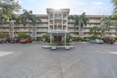 COMPLETE DECORATOR REMODELED THREE BEDROOM SPLIT PLAN, TWO FULL on Oaks Country Club in Florida - for sale on GolfHomes.com, golf home, golf lot