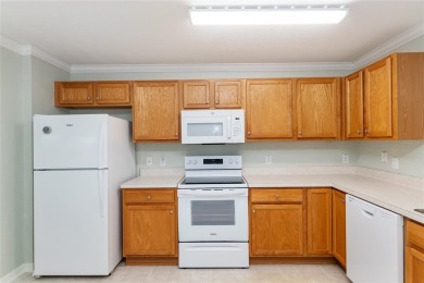 Great house-great location-great price-great condition!  ROOF on Eagle Ridge At Spruce Creek Country Club in Florida - for sale on GolfHomes.com, golf home, golf lot