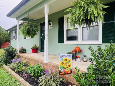 This charming, move-in ready home boasts a recently remodeled on Lakewood Golf Club in North Carolina - for sale on GolfHomes.com, golf home, golf lot