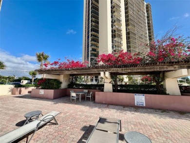 Spacious 2-bed, 2-bath condo in the heart of Aventura, offering on Turnberry Isle Resort and Club in Florida - for sale on GolfHomes.com, golf home, golf lot