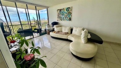 Spacious 2-bed, 2-bath condo in the heart of Aventura, offering on Turnberry Isle Resort and Club in Florida - for sale on GolfHomes.com, golf home, golf lot