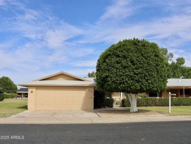 Centrally located in the heart of Sun City. 
This 2 bedroom 2 on Sun City Lakes West and East in Arizona - for sale on GolfHomes.com, golf home, golf lot