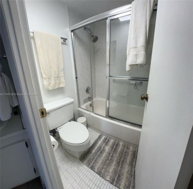 Spacious 2-bed, 2-bath condo in the heart of Aventura, offering on Turnberry Isle Resort and Club in Florida - for sale on GolfHomes.com, golf home, golf lot