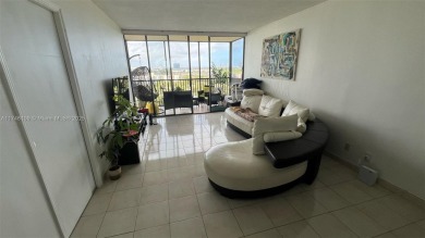 Spacious 2-bed, 2-bath condo in the heart of Aventura, offering on Turnberry Isle Resort and Club in Florida - for sale on GolfHomes.com, golf home, golf lot