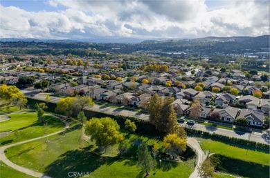 Welcome to this beautifully maintained 2-bedroom, 2-bath home on River Oaks Golf Course in California - for sale on GolfHomes.com, golf home, golf lot