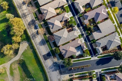 Welcome to this beautifully maintained 2-bedroom, 2-bath home on River Oaks Golf Course in California - for sale on GolfHomes.com, golf home, golf lot
