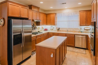 Welcome to this beautifully maintained 2-bedroom, 2-bath home on River Oaks Golf Course in California - for sale on GolfHomes.com, golf home, golf lot