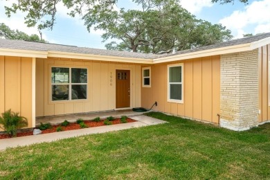 Nestled in the sought-after Little Bay Subdivision, this on Rockport Country Club in Texas - for sale on GolfHomes.com, golf home, golf lot