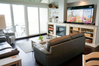 Two-bedroom, two-bath penthouse condo with extra room/office at on Isla Del Sol Yacht and Country Club in Florida - for sale on GolfHomes.com, golf home, golf lot