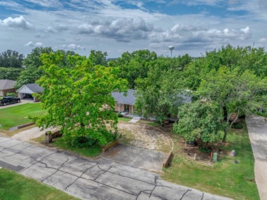 Completely Remodeled Home on the 11th Fairway - Modern Comfort on Lake Kiowa Golf Course in Texas - for sale on GolfHomes.com, golf home, golf lot