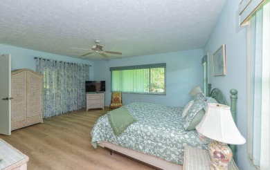 Located in Hobe Sound's best kept secret!! Eaglewood has on Eagle Wood Golf Course in Florida - for sale on GolfHomes.com, golf home, golf lot