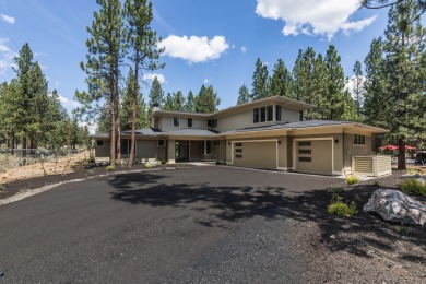Beautifully appointed new construction home on a .76 acre lot at on Awbrey Glen Golf Club in Oregon - for sale on GolfHomes.com, golf home, golf lot