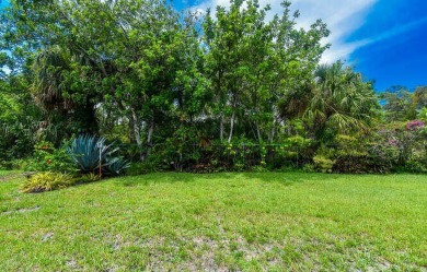 Located in Hobe Sound's best kept secret!! Eaglewood has on Eagle Wood Golf Course in Florida - for sale on GolfHomes.com, golf home, golf lot