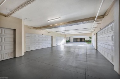 Beautiful and rarely available 3BR/2BA End-Unit TURNKEY Condo in on Naples Lakes Country Club in Florida - for sale on GolfHomes.com, golf home, golf lot