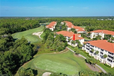 Beautiful and rarely available 3BR/2BA End-Unit TURNKEY Condo in on Naples Lakes Country Club in Florida - for sale on GolfHomes.com, golf home, golf lot