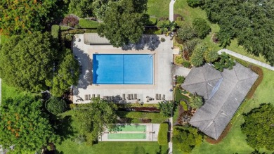 LOVE where you live in this beautifully renovated 4th Floor on Palm-Aire Country Club and Resort - Palms in Florida - for sale on GolfHomes.com, golf home, golf lot