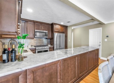 Charming, updated 2-bedroom home in prime Snell Isle location!!
 on The Renaisssance Vinoy Golf Club in Florida - for sale on GolfHomes.com, golf home, golf lot