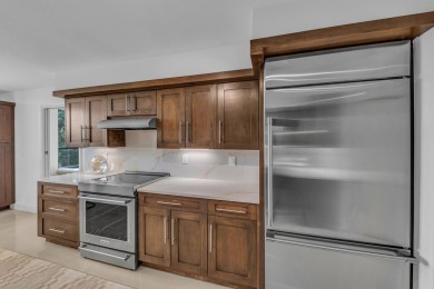 PRICED TO SELL. Bring your offers! At almost 2500 sqft of living on Boca Pointe Country Club in Florida - for sale on GolfHomes.com, golf home, golf lot