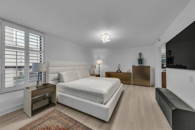 PRICED TO SELL. Bring your offers! At almost 2500 sqft of living on Boca Pointe Country Club in Florida - for sale on GolfHomes.com, golf home, golf lot