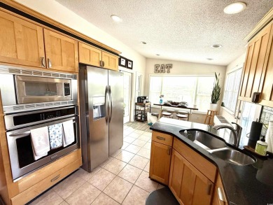 There are panoramic, unobstructed creek-front views and creek on Wachesaw Plantation Club in South Carolina - for sale on GolfHomes.com, golf home, golf lot