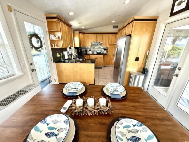 There are panoramic, unobstructed creek-front views and creek on Wachesaw Plantation Club in South Carolina - for sale on GolfHomes.com, golf home, golf lot