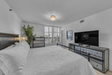 PRICED TO SELL. Bring your offers! At almost 2500 sqft of living on Boca Pointe Country Club in Florida - for sale on GolfHomes.com, golf home, golf lot