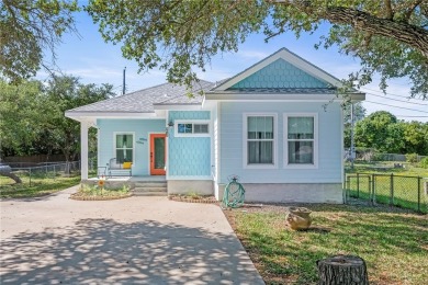 ADORBALE COASTAL STYLE | FULLY FURNISHED | CENTRAL LOCATION | on Rockport Country Club in Texas - for sale on GolfHomes.com, golf home, golf lot