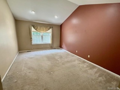 WELCOME TO THIS GREAT CAPE COD CONDO IN THE LINKS OF PHEASANT on Pheasant Run Golf Club in Michigan - for sale on GolfHomes.com, golf home, golf lot