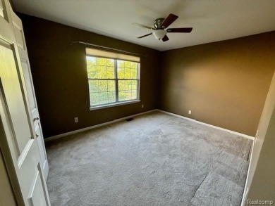 WELCOME TO THIS GREAT CAPE COD CONDO IN THE LINKS OF PHEASANT on Pheasant Run Golf Club in Michigan - for sale on GolfHomes.com, golf home, golf lot