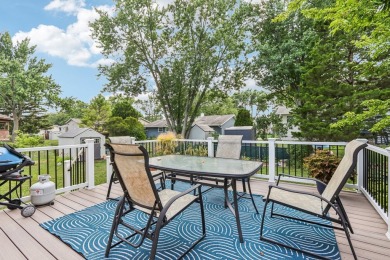 Location, Potential & Lifestyle! This spacious 3-bedroom, 1 on Twin Lakes Golf Course in Illinois - for sale on GolfHomes.com, golf home, golf lot