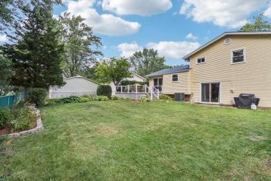 Location, Potential & Lifestyle! This spacious 3-bedroom, 1 on Twin Lakes Golf Course in Illinois - for sale on GolfHomes.com, golf home, golf lot