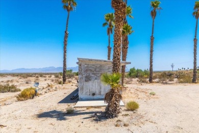 Title shows one bedroom, but this home is actually three on Lake Tamarisk Golf Course in California - for sale on GolfHomes.com, golf home, golf lot