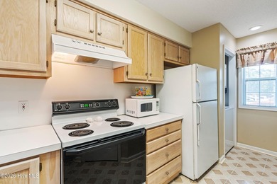 Great opportunity to own a 2 bedroom, 2 bathroom condo in on  in South Carolina - for sale on GolfHomes.com, golf home, golf lot