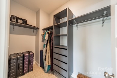 Beautifully maintained townhome located just minutes from the on River Run Country Club in North Carolina - for sale on GolfHomes.com, golf home, golf lot